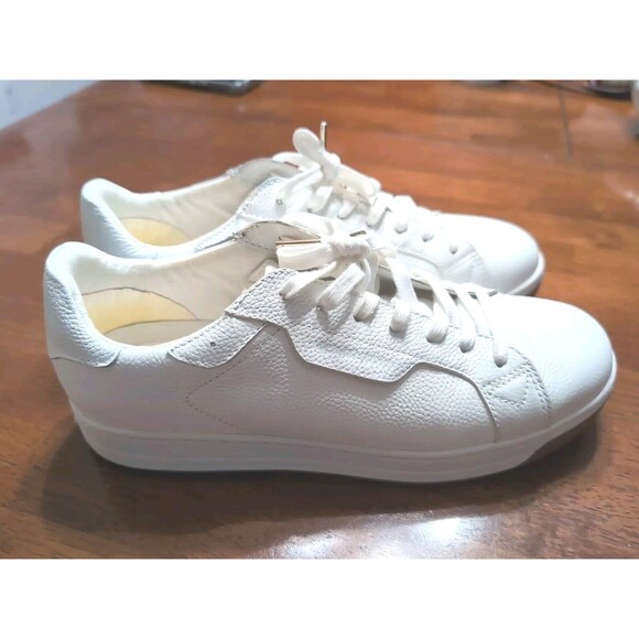 NWOT Women Michael Kors Keating Sneaker Size 9M - Picture 1 of 11